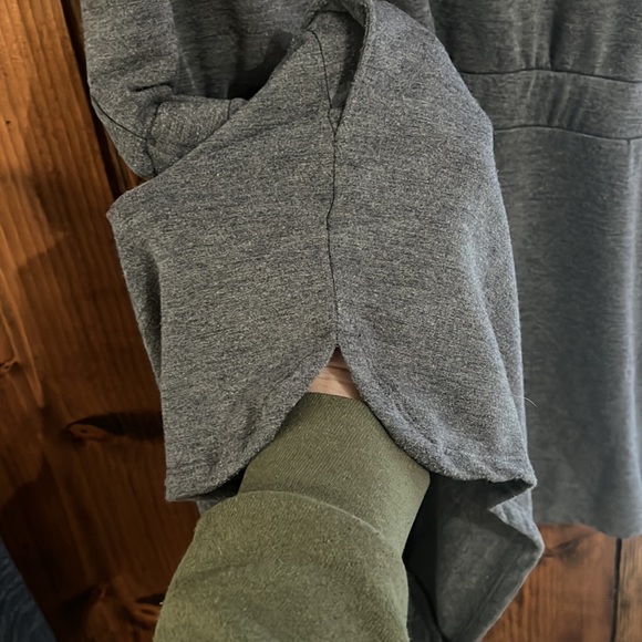 Juicy Couture Heathered gray cold shoulder romper with elastic drawstring waist - Picture 5 of 9